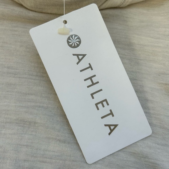 Athleta NWT Designed in San Francisco/ made in Portugal/long sleeve/ivory top/ L - Picture 9 of 10